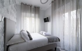 White Caesar Guesthouse